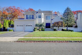 389 Meadowood Rd, Jackson, NJ 08527
