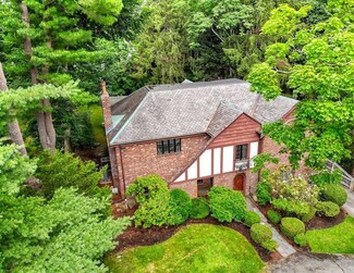 21 Park Ave, Newton, MA 02458