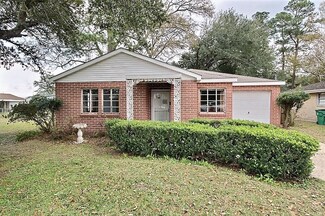 162 Saint Charles St, Norco, LA 70079