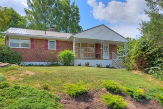 106 Arnold Ave, Radford, VA 24141