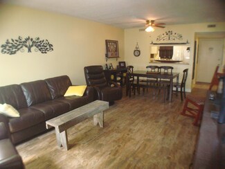 12020 W Greenway Dr Unit 105, Royal Palm Beach, FL 33411
