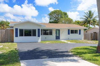 465 SW 3rd Ave, Boynton Beach, FL 33435