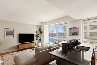 446 Kent Ave Unit 11B, Brooklyn, NY 11211