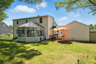 1 Huguenot Rd, Tillson, NY 12486