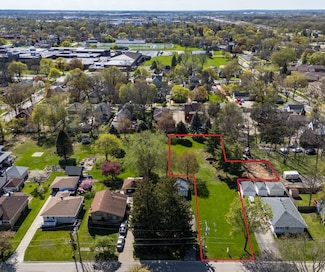 214 Parker Ave, West Chicago, IL 60185