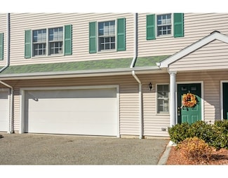 252 Albion St Unit 3, Wakefield, MA 01880