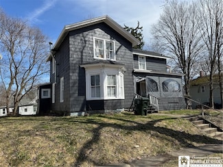 48 Thayer St, Jamestown, NY 14701