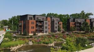 8180 Main St Unit 301, Dexter, MI 48130