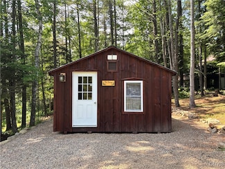 111 Oak Mountain Dr, Speculator, NY 12164
