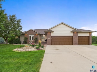 6300 S Limerick Cir, Sioux Falls, SD 57108
