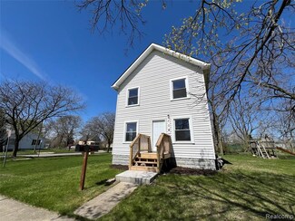230 Almyra Ave Unit Upper, Monroe, MI 48161