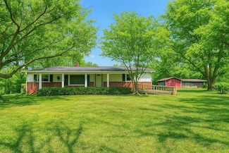 1755 Taylor Town Rd, White Bluff, TN 37187