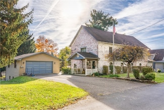 2216 Dover Ave NE, Canton, OH 44714