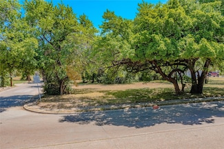 6200 Carlton Garrett St, Dallas, TX 75215