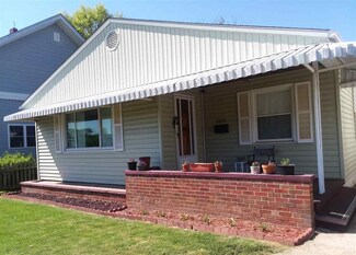 2858 4th Ave, Huntington, WV 25702