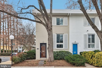 715 3rd St SW Unit 608, Washington, DC 20024