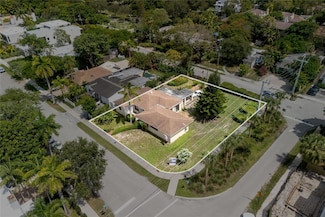 904 SE 11th Ct, Fort Lauderdale, FL 33316