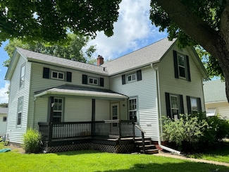 407 9th Ave, Sterling, IL 61081