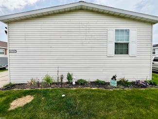 43717 Eureka Dr, Clinton Township, MI 48036
