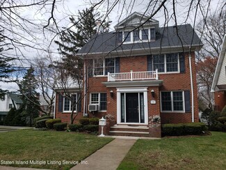 79 Whitewood Ave, Staten Island, NY 10310