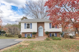 303 Summit St, Lexington, VA 24450