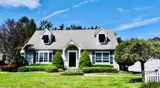 19 Old Squan Rd, Manasquan, NJ 08736