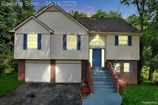 130 N Haven St, Novi, MI 48377