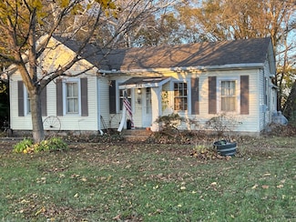 934 E Grant Hwy, Marengo, IL 60152