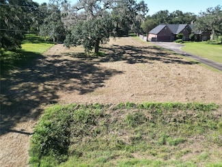 1249 Angus Ct, Angleton, TX 77515
