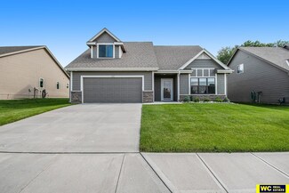 1103 Joann Dr, Blair, NE 68008