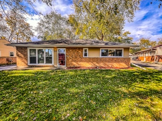 426 Neosho St, Park Forest, IL 60466