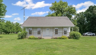21 County Road 1200 N, Neoga, IL 62447
