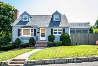 30 Sunset Dr, Beverly, MA 01915