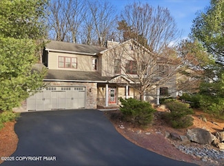 6 Fieldstone Ct, Lake Harmony, PA 18624