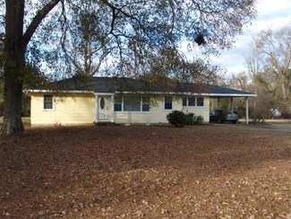 235 Bankston Dr, Bogalusa, LA 70427
