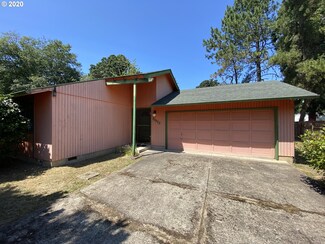 25073 Perkins Rd, Veneta, OR 97487