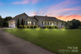 4916 Ritchie Rd, Lincolnton, NC 28092