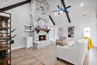 233 Marshall Cir, Whitewright, TX 75491