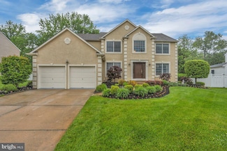 40 Country Squire Ln, Marlton, NJ 08053