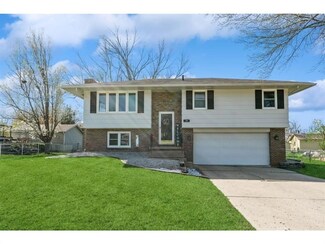 700 Ashwood Ave, Norwalk, IA 50211