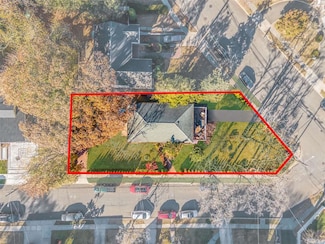 618 Wall St, West Hempstead, NY 11552