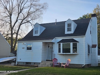 34 Waldron Dr, Allentown, NJ 08501