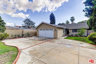14716 Cumpston St, Sherman Oaks, CA 91411