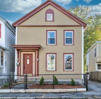 43 Walnut St, Lowell, MA 01852