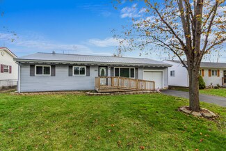 1096 Hillside Ave, Harrisburg, OH 43126