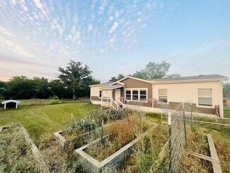 18188 Fm 86, Red Rock, TX 78662