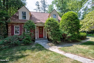 1403 Clifton Park Rd, Schenectady, NY 12309