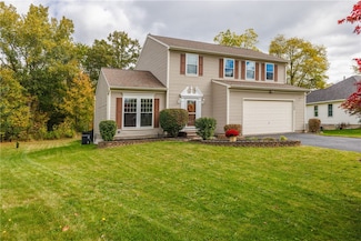 1132 Belmont Dr, Farmington, NY 14425