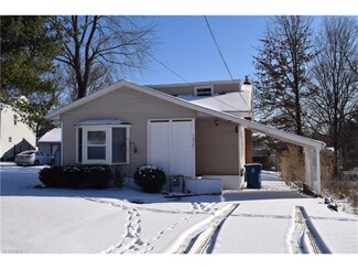 1255 Grand Blvd, Barberton, OH 44203