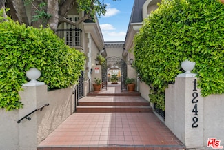 1242 Berkeley St Unit 13, Santa Monica, CA 90404